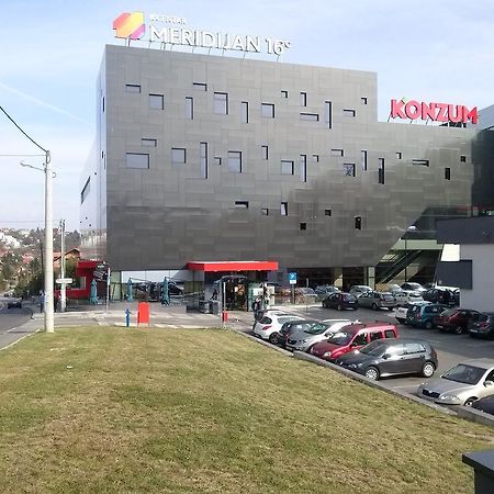 Apartments Garden Загреб Экстерьер фото