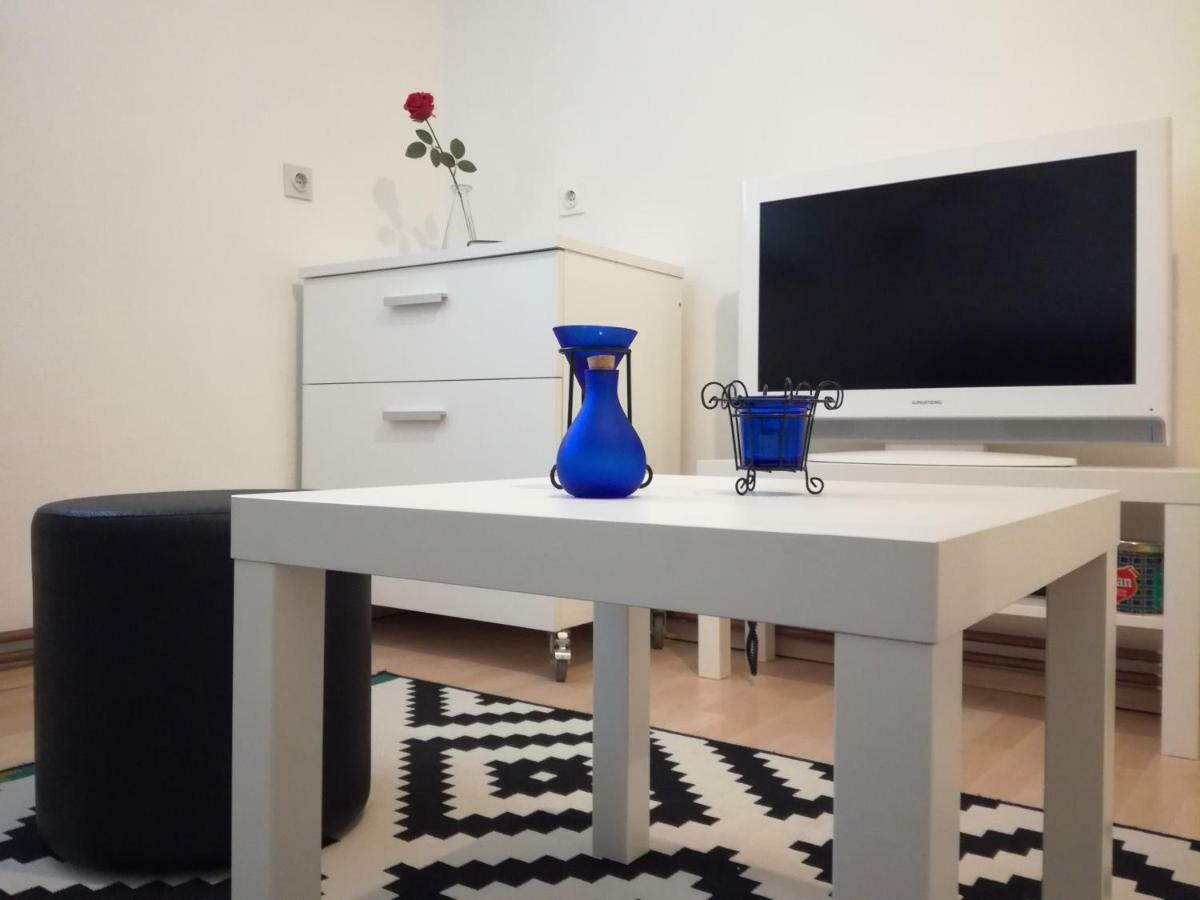 Apartments Garden Загреб Экстерьер фото