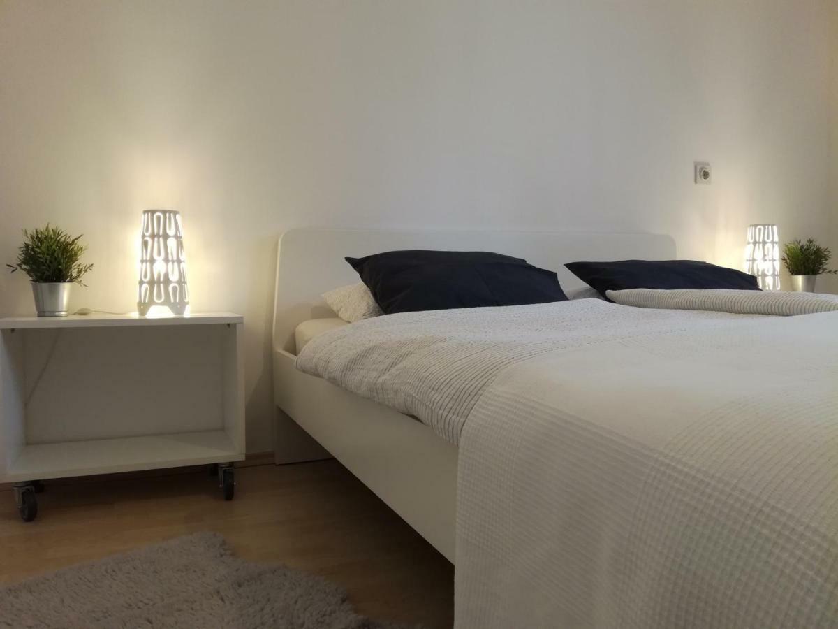 Apartments Garden Загреб Экстерьер фото
